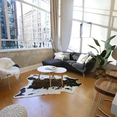 Stylish Unique Loft Superb Location on Queen St